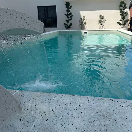 Pool Resort- Lena- 2