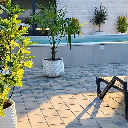 Pool Resort- Lena- 2 公寓 维尔蒂尼克