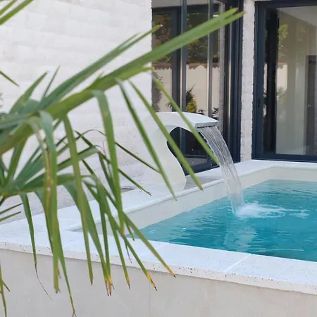Pool Resort- Lena- 2 * 维尔蒂尼克